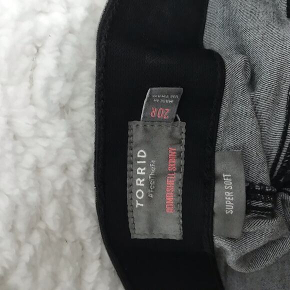 Women's Black Jeans - Picture 5 of 7